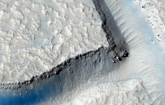 火星高原的峡谷――艾彻斯深谷（Echus Chasma）
