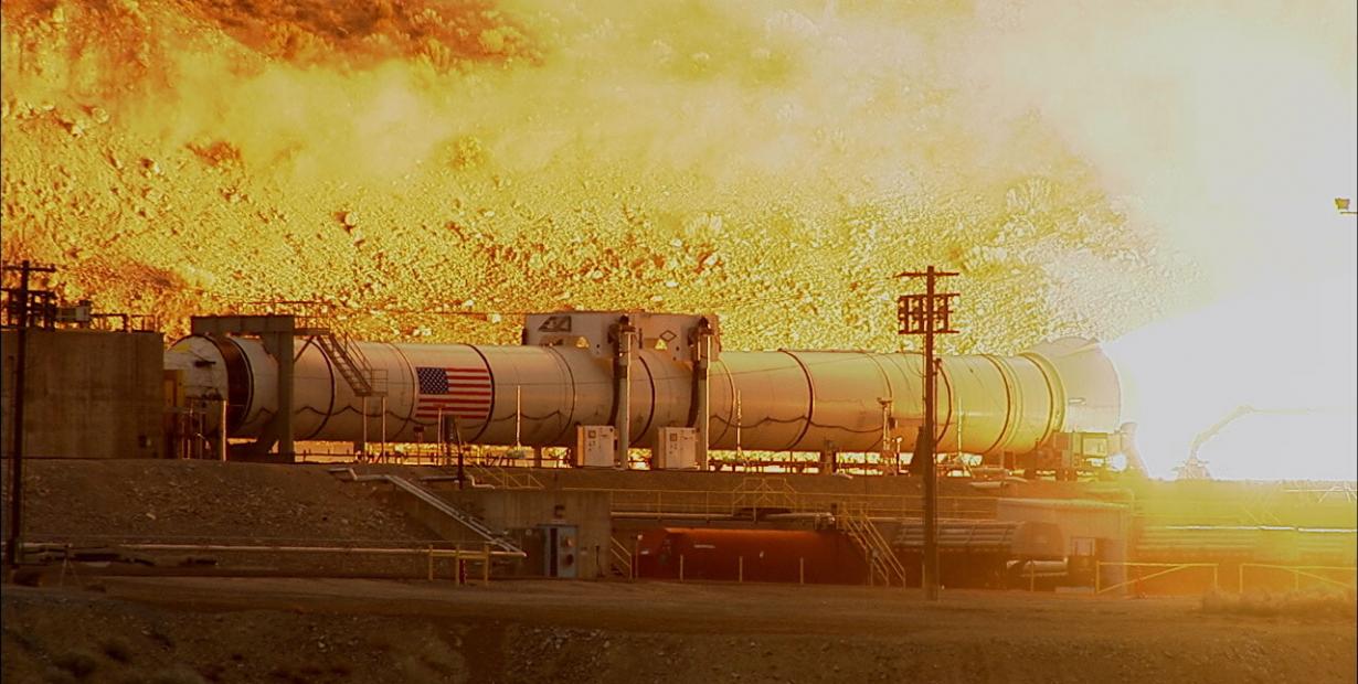 美国航天局成功试射新型运载火箭“太空发射系统”(Space Launch System)