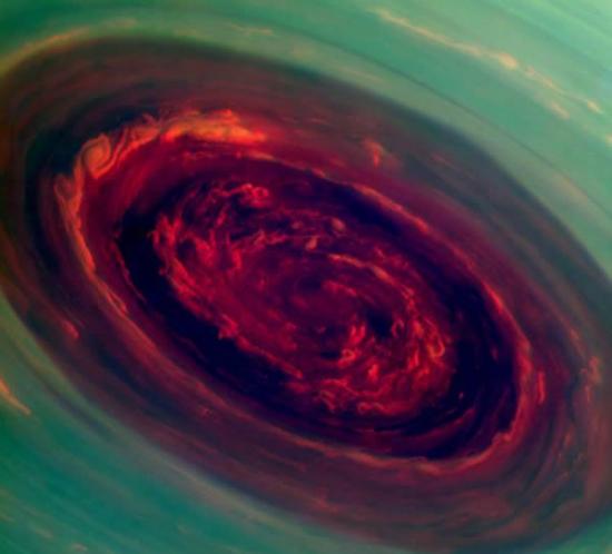 土星上的“玫瑰”飓风