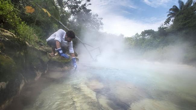 地理科学家Andrés Ruzo在亚马逊丛林发现整条都在沸腾的神秘河流