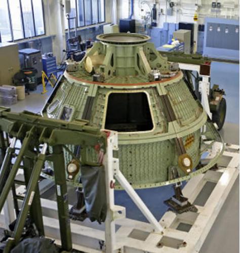 载人火星飞行器“猎户座”模型试验机正在NASA进行测试。