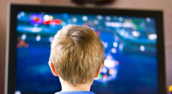研究发现，小童多看电视，不会影响视力。