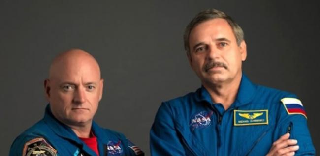 ISS现时有2名太空人正在站内工作，一位是来自美国的凯利（左），另一位是来自俄罗斯的柯宁科（右）。