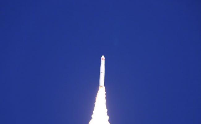 长征11号遥六火箭于酒泉卫星发射中心成功发射。