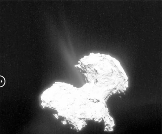 这是经过行星学会艾米丽女士处理过后的彗星图像，经过亮度对比度增强处理之后，可以看到彗星的周围存在明显的喷流结构。