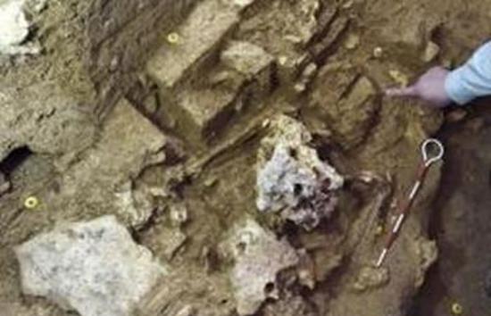 日本冲绳南城市Sakitari洞遗址9000多年前地层中发现人类化石