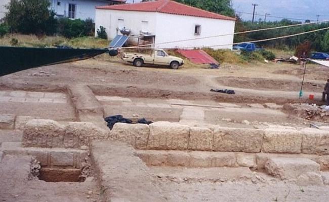 阿尔忒弥斯神殿遗址的确实地点曾是考古学界的一大谜团。