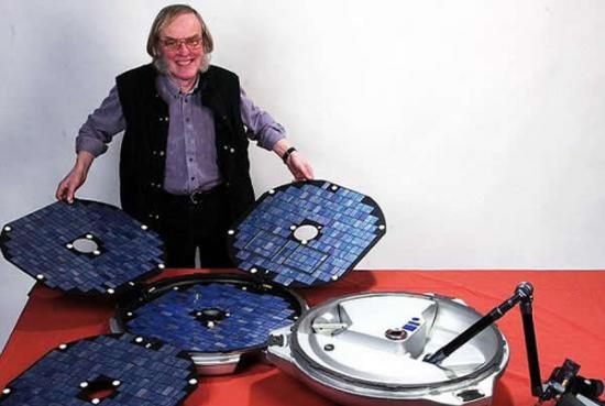 科林・菲林格博士是英国顶尖的行星科学家，猎兔犬-2号探测器研制的团队负责人。去年他由于脑出血去世，至死都没能弄明白他的探测器究竟出了什么问题