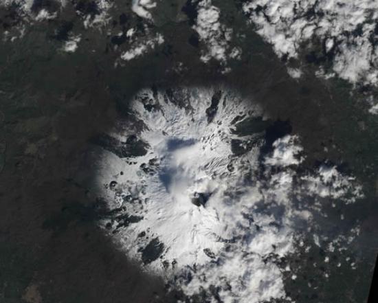 从太空观测到埃特纳火山