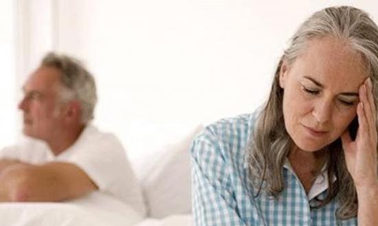 专家建议当局向年纪较大的夫妻，提供婚姻辅导。