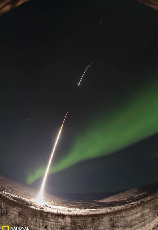 美国探空火箭在阿拉斯加发射升空探索北极光