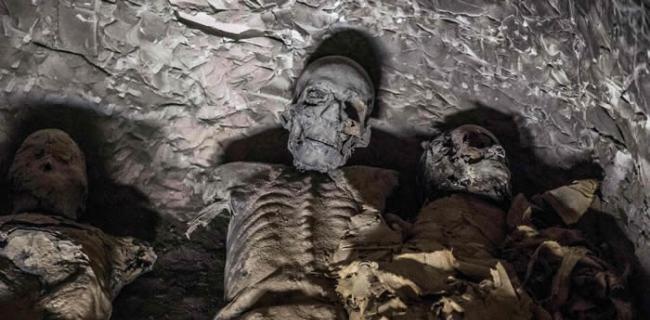 埃及城市卢克索发现葬有祭司和他妻子的木乃伊的公元前13世纪古墓