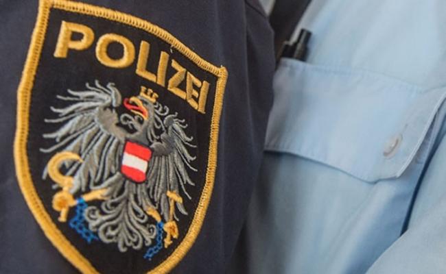 奥地利警方拘捕涉案男女。