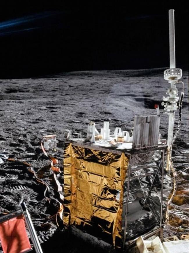 阿波罗14号在月球表面留下的实验仪器。