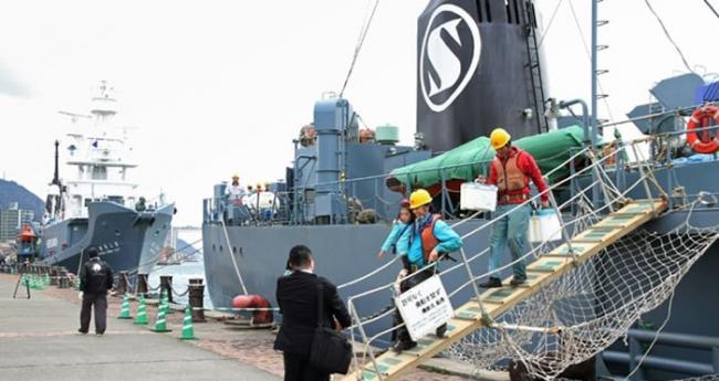2016年3月24日日本捕鲸船返回山口县下关港