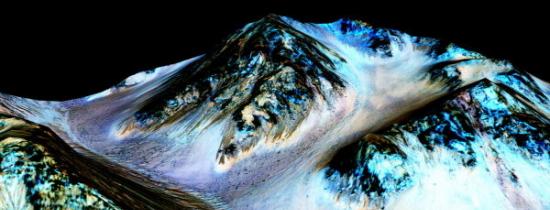 NASA宣布在火星表面发现液态水存在的证据