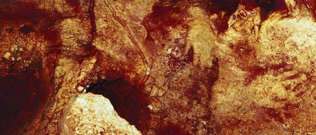 西班牙北部巴斯克山洞内发现人类最古老岩画 出自尼安德特人之手