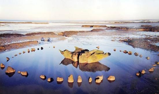 英国诺威奇海岸发现第二个青铜器时代遗址――水下巨石阵”