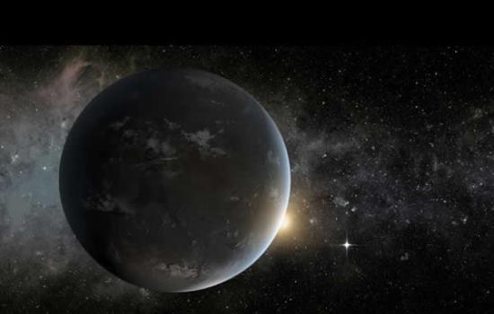 天琴座中距离地球1200光年的超级地球类的行星Kepler-62e，该行星位于一个比太阳小且冷的恒星的宜居带中。