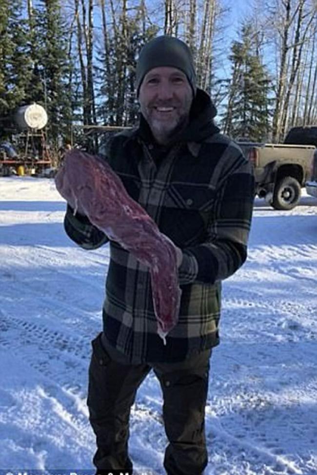 加拿大知名户外节目主持人Steve Ecklund射杀美洲狮“炒肉”脸书炫照 引动保人士挞伐