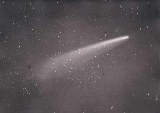 掠日彗星研究有助探究太阳风和太阳爆发