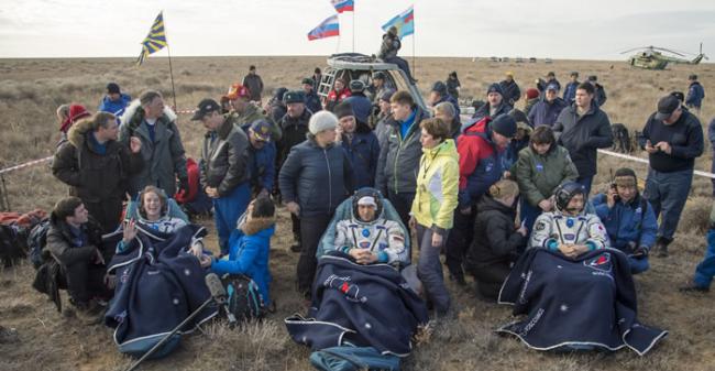 美日俄三名太空人顺利返回地球