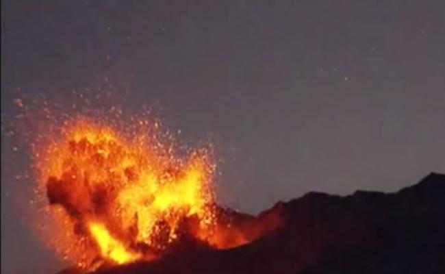 樱岛火山发生爆发。
