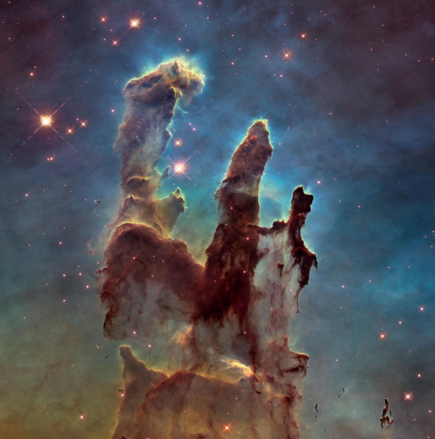 哈勃望远镜拍摄宇宙地标“创生之柱”老鹰星云M16的最新照片
