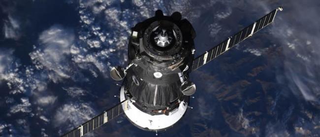 连接国际空间站的俄罗斯“联盟MS-09”飞船上发现裂缝