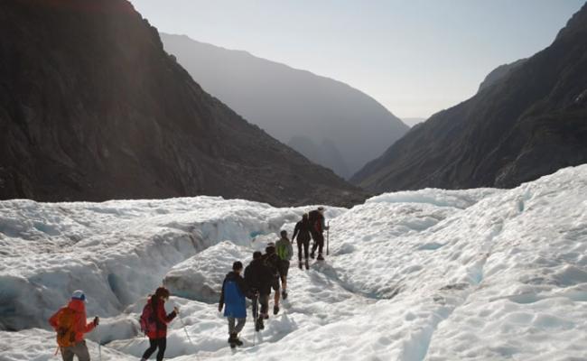 到福克斯和弗兰茨约瑟夫冰川远足的旅游传统可能要结束。