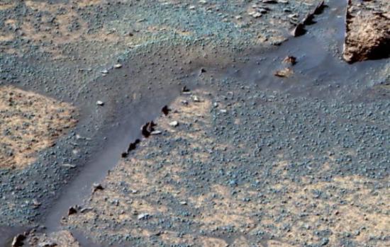 NASA拍摄到火星“蓝莓”