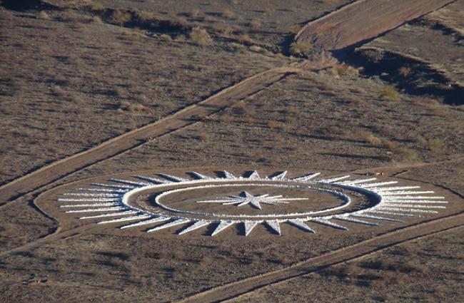 瑞士UFO爱好者到阿根廷亲眼目击外星人飞碟 在沙漠建飞船升降场