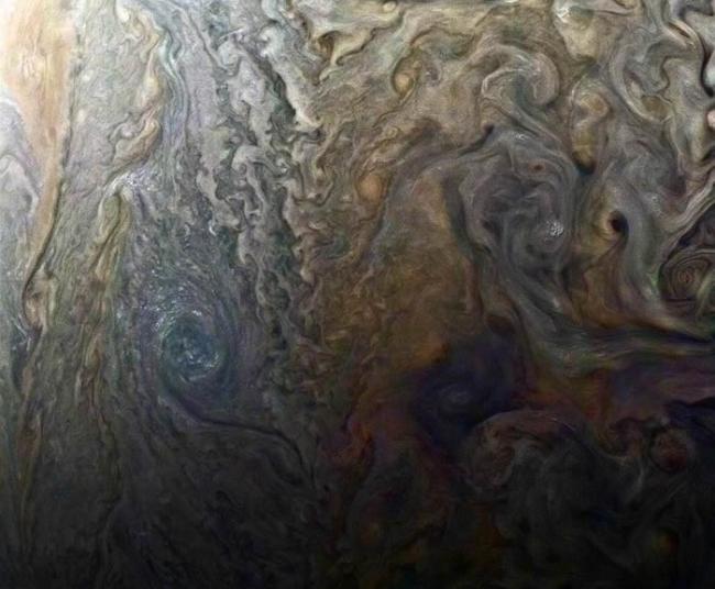 美国NASA公布Juno号拍摄的木星南极样貌