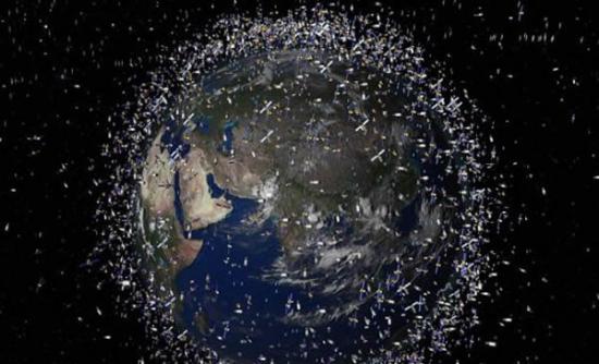 据美国宇航局估计，地球周围尺寸超过弹珠的太空碎片在50万块左右，尺寸超过板球的碎片在2.2万块左右