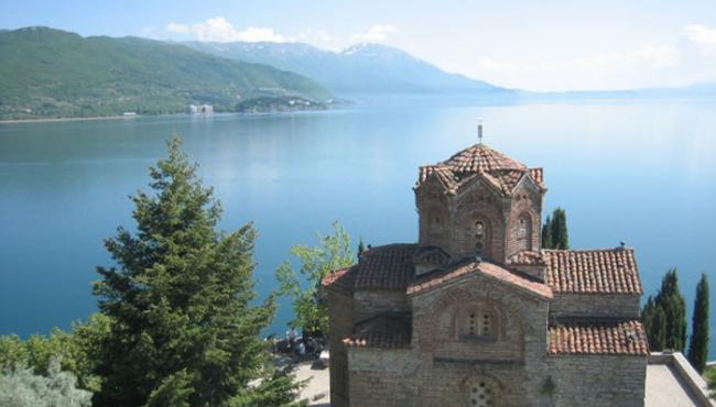 欧洲最古老湖泊――马其顿奥赫里德湖因筑路面临毁灭