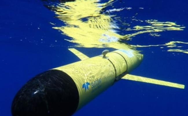 2016年中国海军在南海水域截获的美国海洋探测船无人水底探测器。