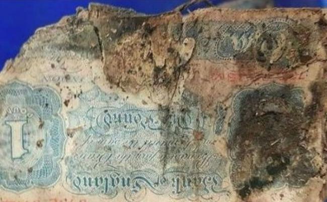 英国布赖顿建筑工人施工时意外掘出天价二战时期纸币