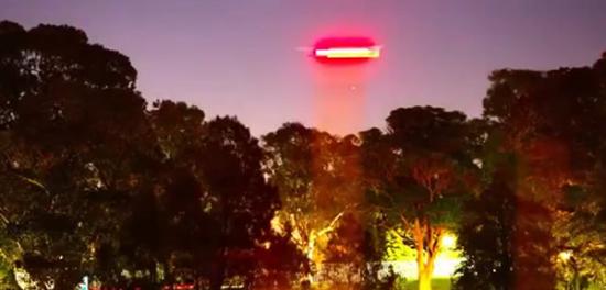 好莱坞影星罗素克洛声称在澳洲雪梨公园内拍摄到UFO