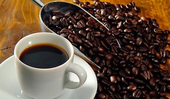 每天喝3至5杯咖啡的人的死亡率降低15%