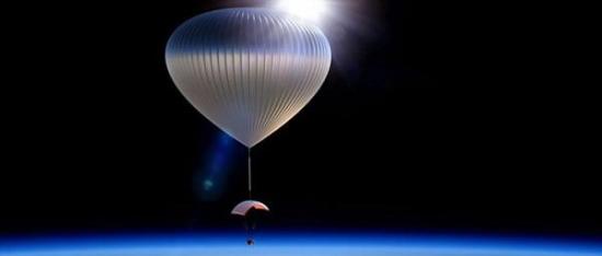 这种太空气球到达地球边缘之后将借助翼伞漂浮2小时左右，然后返回地球。