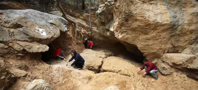 河南栾川龙泉洞遗址发现3万至4万年前古人类用火遗迹