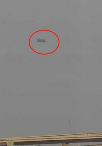 2011年拍摄到的矩形UFO