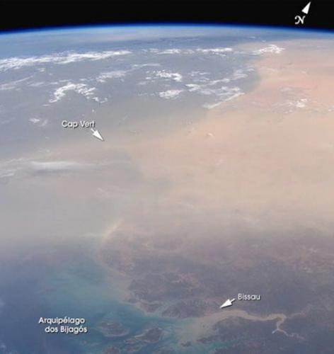 美国宇航局调查撒哈拉的尘埃和干燥空气是否抑制或促进大西洋飓风的形成