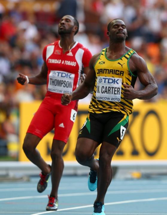 京奥百米男飞人N卡达(右)的膝盖，较同龄同性、体重相约的牙买加人对称。