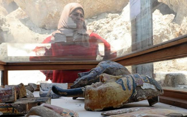 埃及发现3500年古墓 古埃及最强盛王朝御用金匠木乃伊出土