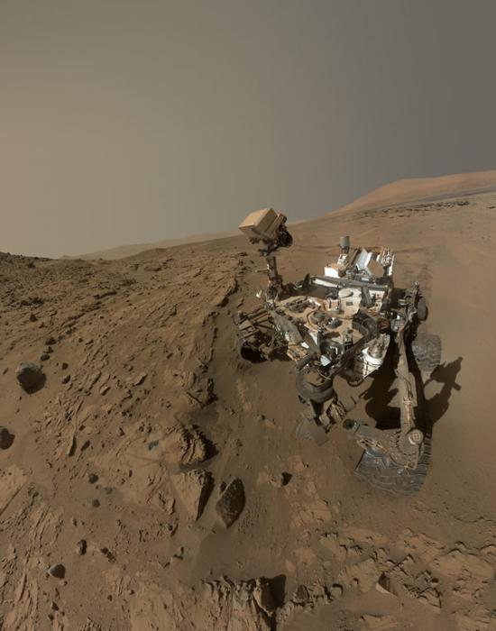 好奇号在火星上待满火星周年玩自拍