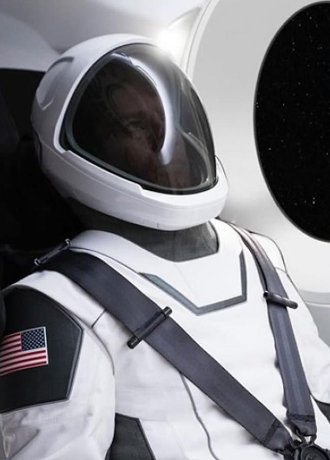 美国太空科技探索公司(SpaceX)公布造型优美的白色太空衣