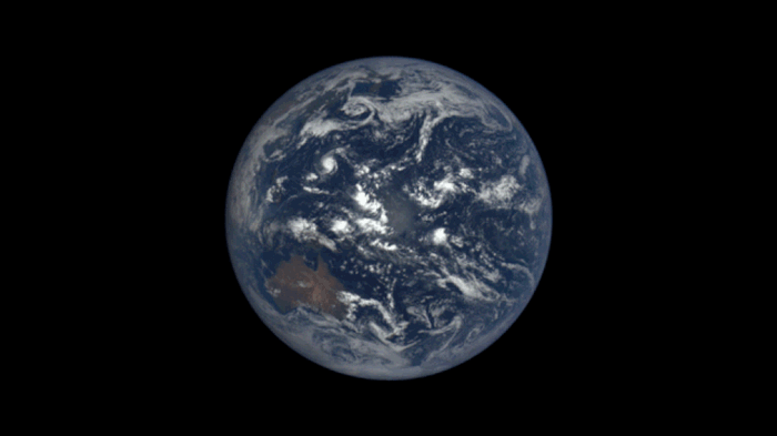 美国宇航局深空气候观象台（DSCOVR）在2015年9月17日拍摄的地球自转照片