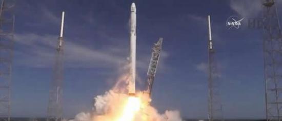 SpaceX公司再次发射猎鹰九号火箭 尝试回收着落失败