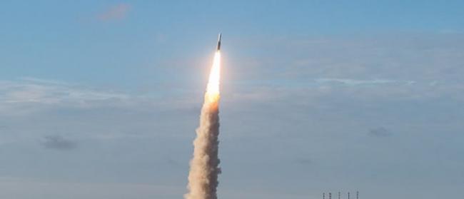 阿丽亚娜-5型运载火箭在法属圭亚那太空中心完成第100次发射